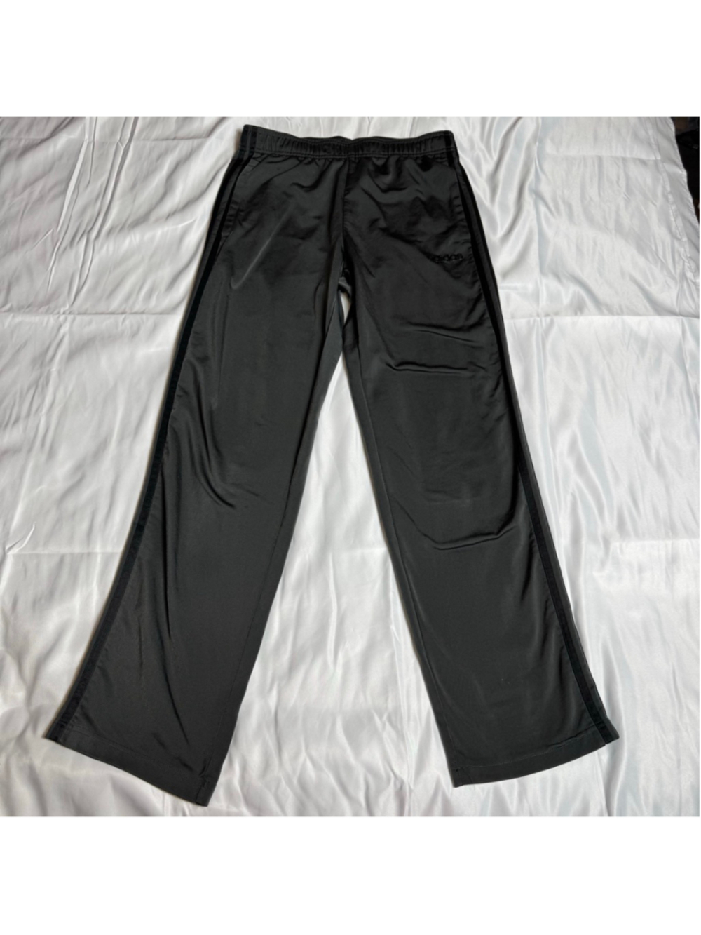 Men's Adidas Gray Black Striped Sweatpants & Joggers M